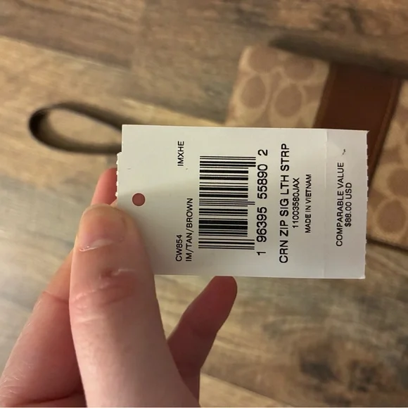 Coach corner zip wristlet - Picture 4 of 4